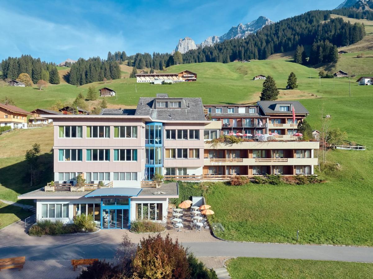 Ferien- Und Familienhotel Alpina Adelboden Esterno foto